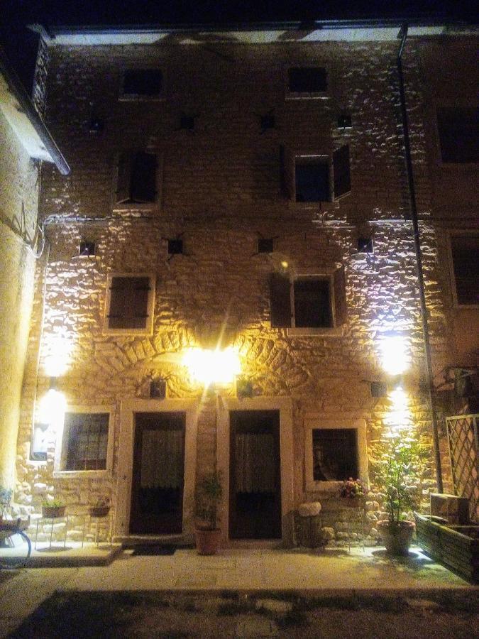 Da Andrea E Raffaella Guest House Sant'Anna d'Alfaedo Ngoại thất bức ảnh