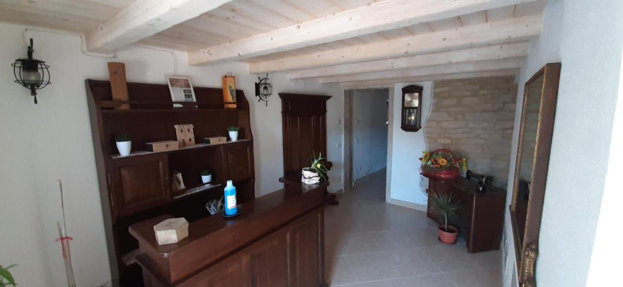 Da Andrea E Raffaella Guest House Sant'Anna d'Alfaedo Ngoại thất bức ảnh