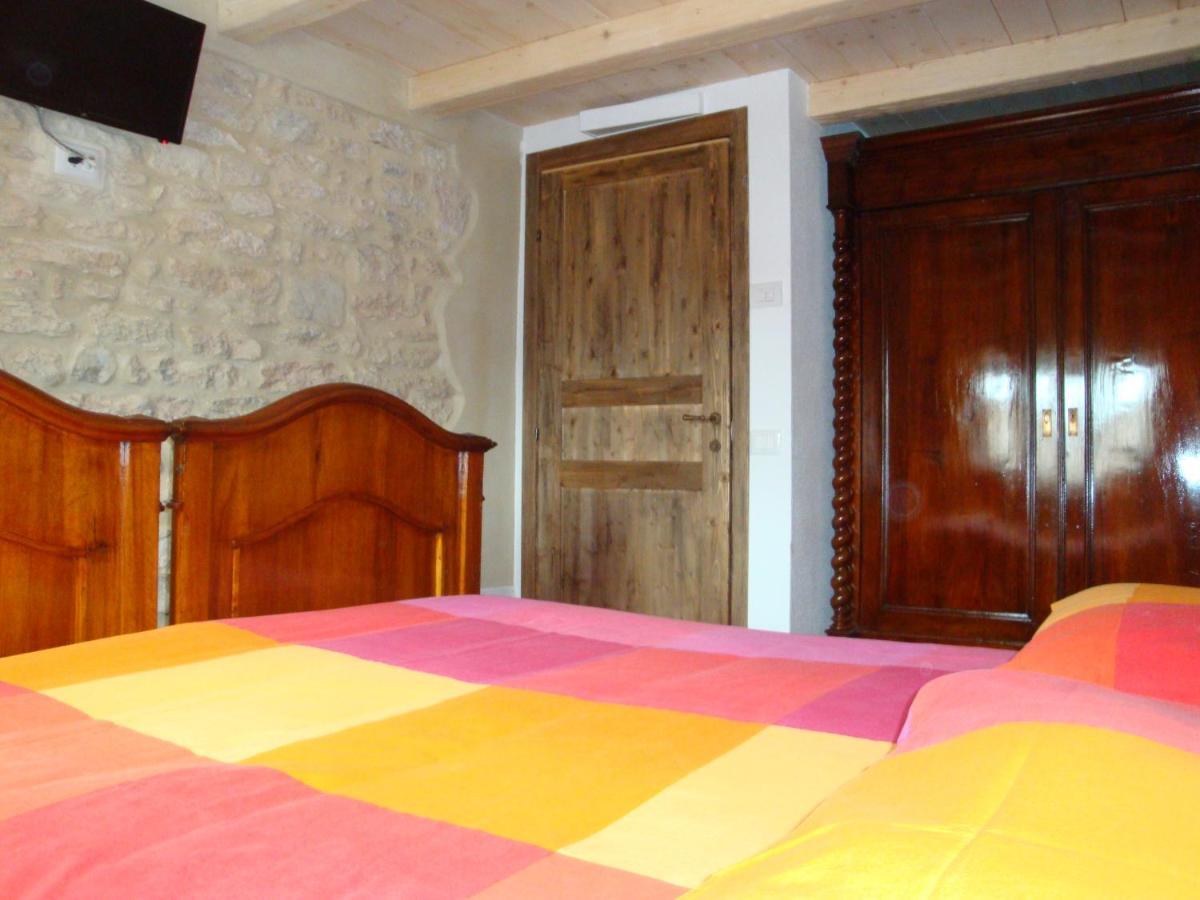 Da Andrea E Raffaella Guest House Sant'Anna d'Alfaedo Ngoại thất bức ảnh