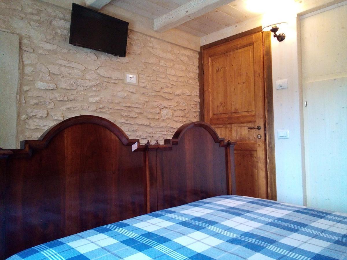 Da Andrea E Raffaella Guest House Sant'Anna d'Alfaedo Ngoại thất bức ảnh