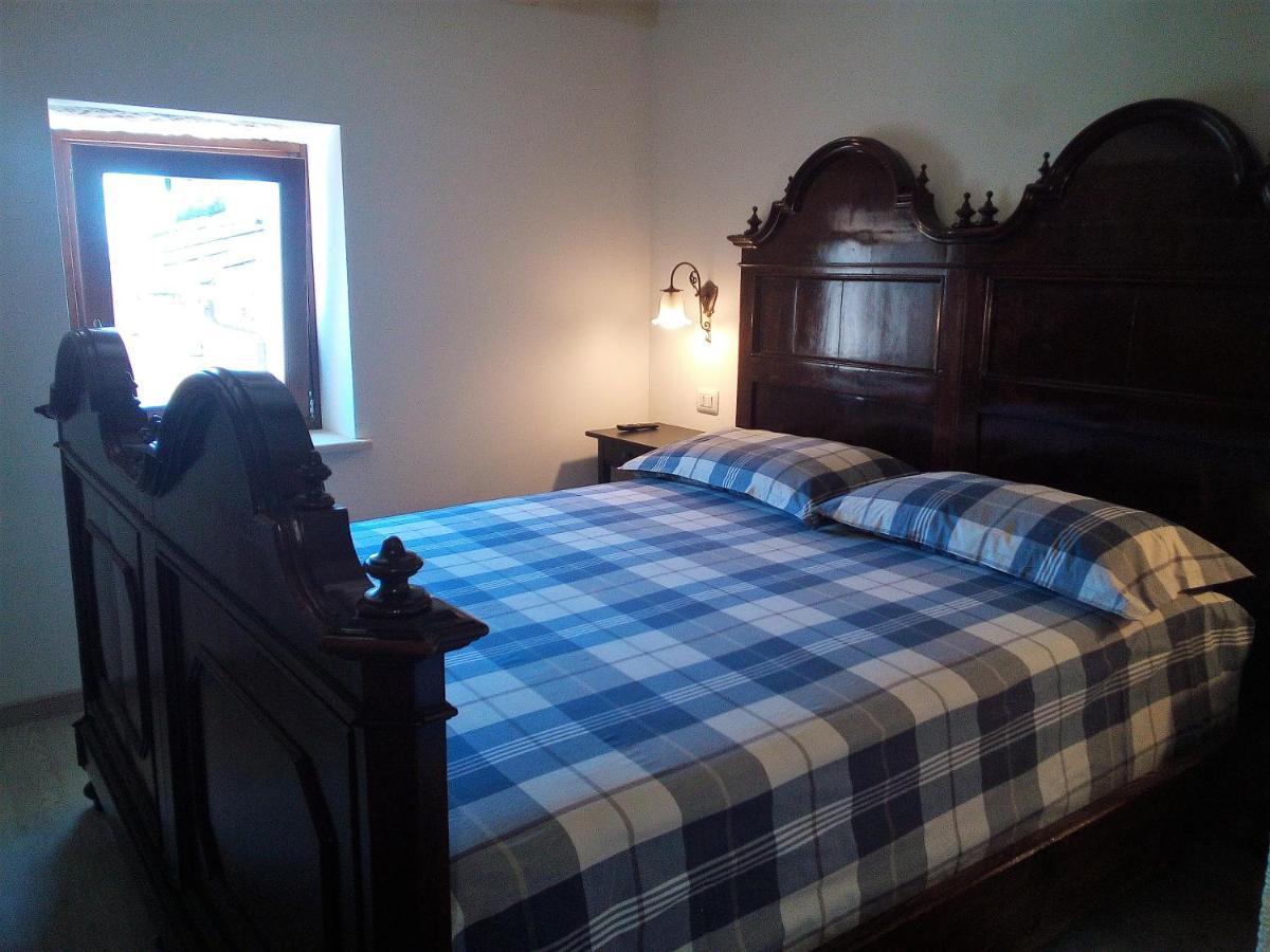 Da Andrea E Raffaella Guest House Sant'Anna d'Alfaedo Ngoại thất bức ảnh
